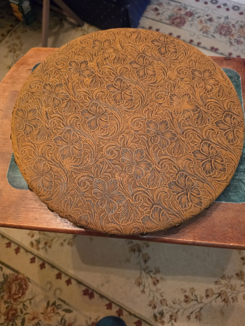 Round Embossed Floral Leather lazy susan - Tan
